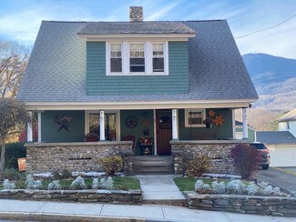 47 Orchard St, Adams, MA 01220