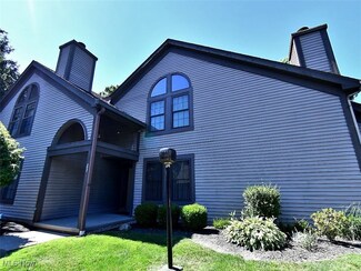 3831 Northwoods Ct NE Unit 6, Warren, OH 44483