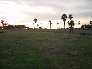 24551 La Ponderosa Dr, Lakeshore Gardens-Hidden Acres, TX 78368