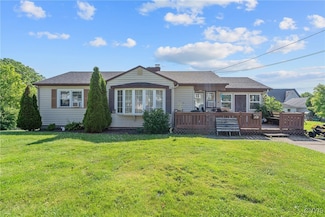 83 6th Ave, Oswego, NY 13126