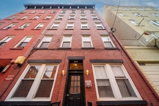 231 Grand St Unit 5R, Hoboken, NJ 07030