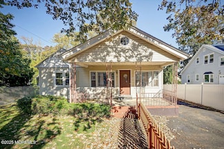 108 W Concourse, Keyport, NJ 07735