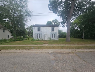 208 Halstead St, Dowagiac, MI 49047