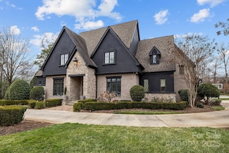 2130 Ferncliff Rd, Charlotte, NC 28211