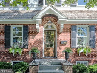 100 W Bridge St, New Hope, PA 18938