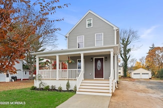 29 Union Ave, Freehold, NJ 07728