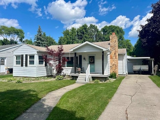 805 Maple St, Essexville, MI 48732