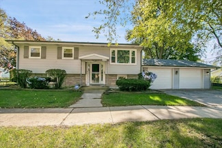 18502 Oak Ave, Lansing, IL 60438