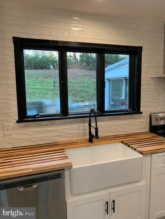 295 Candy Rd, Mohnton, PA 19540