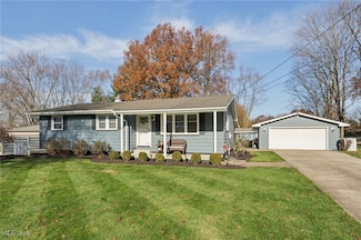 76 Stacy Dr, New Middletown, OH 44442