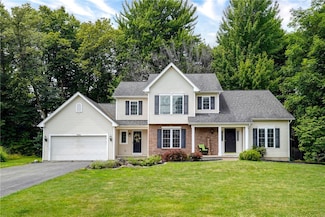 906 Lothario Cir, Webster, NY 14580