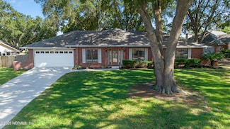 996 Cobblestone Dr, Orange Park, FL 32065
