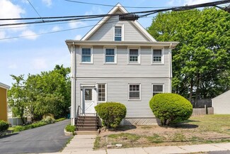 13 Oak St Unit 1, Winchester, MA 01890