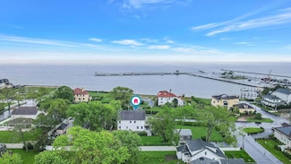 19 Brightwood St, Patchogue, NY 11772