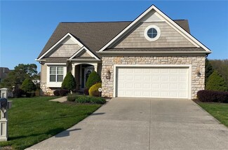 141 Regent Ct, Broadview Heights, OH 44147