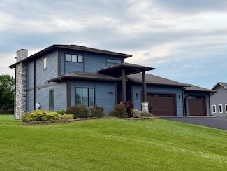 2812 Fellman Dr, Ashland, WI 54806