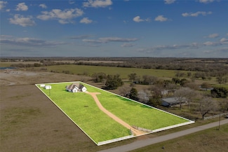1115 Private 8022 Rd, Giddings, TX 78942