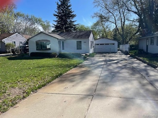1659 Weymouth St, West Bloomfield, MI 48324