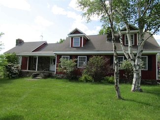692 Bungy Rd, Colebrook, NH 03576