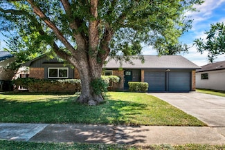 8903 Alcott Dr, Houston, TX 77080