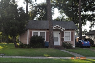 569 Apple St, Norco, LA 70079