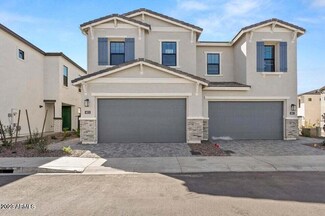 4815 E Village Dr, Scottsdale, AZ 85253