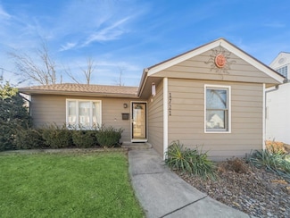 1721 57th Place, Des Moines, IA 50310