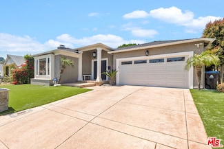 3733 Willowcrest Ave, Studio City, CA 91604