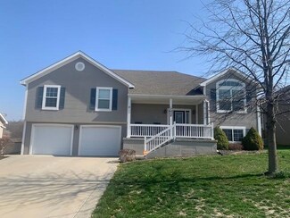 2408 Shenandoah Dr, Leavenworth, KS 66048