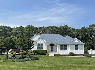 39 Hidden Pond Path, Wading River, NY 11792