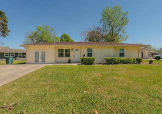 3890 Bryan Dr, Beaumont, TX 77707