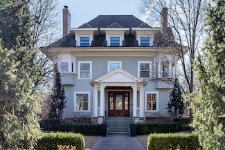1112 Greenwood St, Evanston, IL 60201