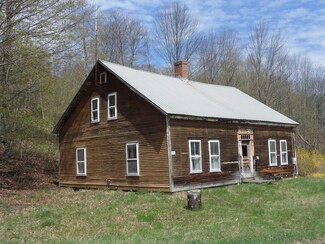 11 Lightning Bug Rd, Cummington, MA 01026