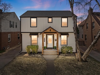 5741 N Santa Monica Blvd, Milwaukee, WI 53217