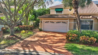 22728 Caravelle Cir, Boca Raton, FL 33433
