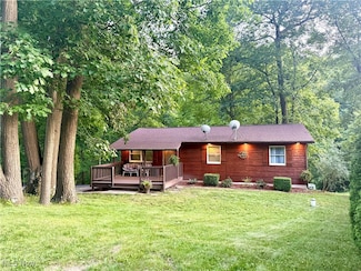 415 Middle Run Rd, Chester, WV 26034