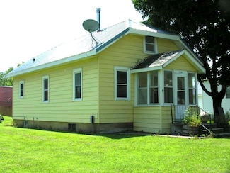 3206 2nd St, Colwell, IA 50620