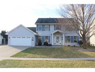 1071 Milstead Dr, Hiawatha, IA 52233