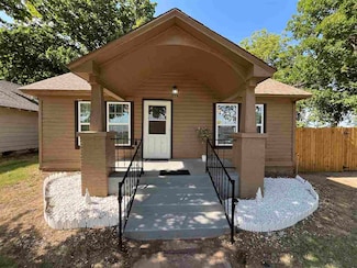 209 NW Arlington Ave, Lawton, OK 73507