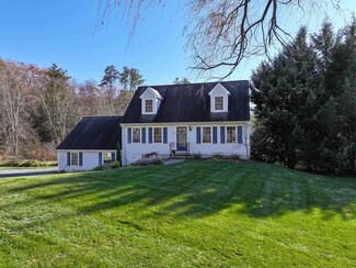 66 Lyndeborough Rd, Amherst, NH 03031
