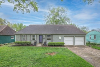 8920 Western Hills Dr, Kansas City, MO 64114