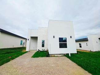 2312 Mango Rd, Laredo, TX 78046