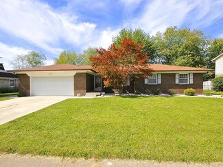 7840 Crossgate Ln, Indianapolis, IN 46227