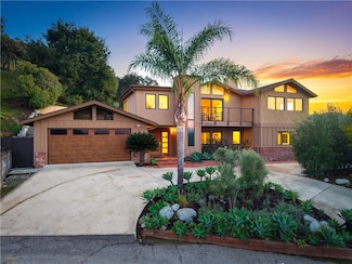 23722 Summit Dr, Calabasas, CA 91302