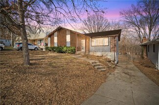 6300 NW 48th St, Kansas City, MO 64151