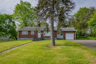93 Wesley St, Waterbury, CT 06708
