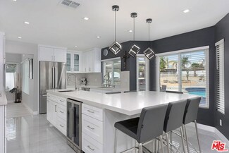 39665 Maple Leaf Ct, Murrieta, CA 92563