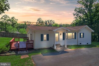 7830 Oak St, Manassas, VA 20111