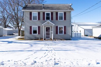 513 N Main St, Lacon, IL 61540
