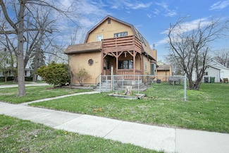 147 N James St, Kimberly, WI 54136